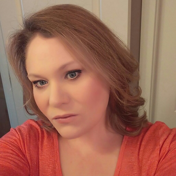 Meet your Posher, Karin - Picture 4 of 7